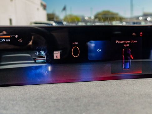 Used 2025 Lincoln Navigator Reserve w/ Jet Appearance Package image 20