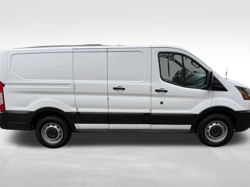 Used 2017 Ford Transit 150 130 Low Roof image 4