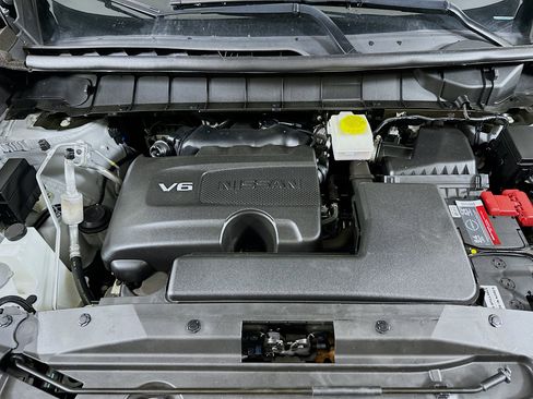 Used 2023 Nissan Pathfinder SL w/ Black Appearance Package image 35