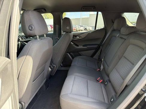 Used 2025 Chevrolet Equinox LT AWD/4WD image 13