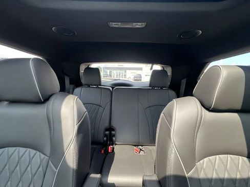 Used 2024 Buick Enclave Avenir w/ Avenir Technology Package AWD/4WD image 21