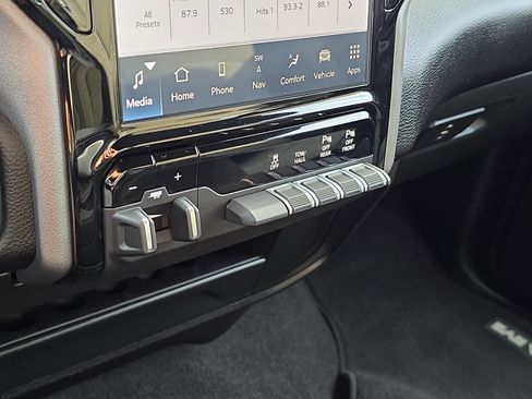 Used 2024 RAM 2500 Big Horn w/ Night Edition image 20