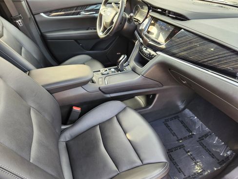 Used 2023 Cadillac XT6 Premium Luxury image 20