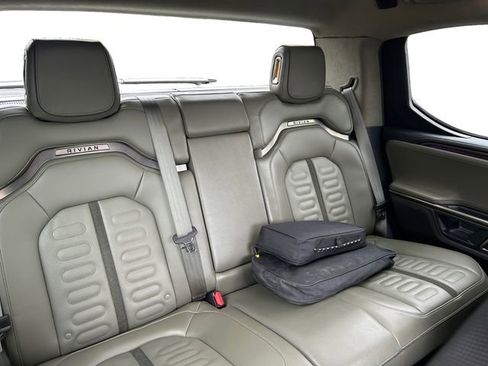 Used 2022 Rivian R1T Adventure AWD/4WD image 17