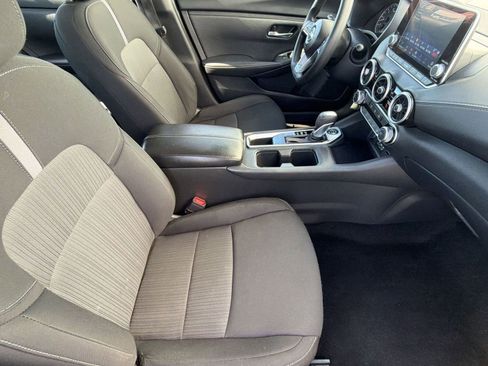 Used 2024 Nissan Sentra SV FWD image 35
