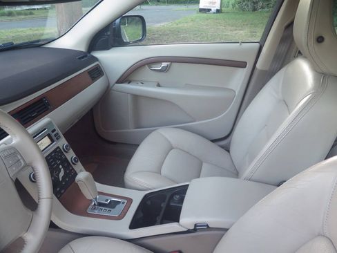 Used 2009 Volvo XC70 3.2 AWD/4WD image 11
