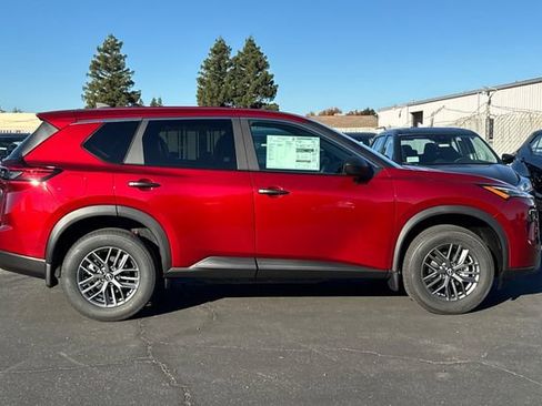 New 2026 Nissan Rogue S image 3