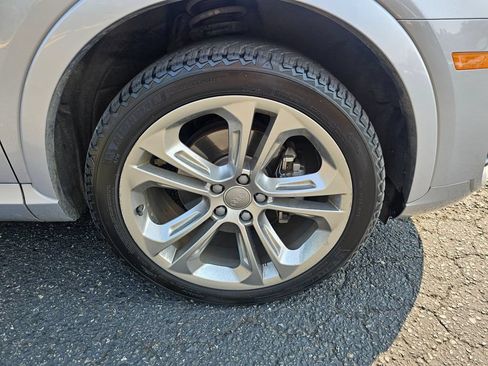 Used 2015 Audi Q3 2.0T Prestige w/ Prestige Package AWD/4WD image 9