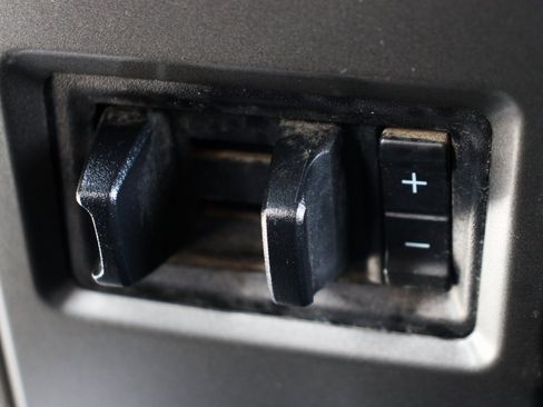 Used 2018 Ford F350 XLT image 28