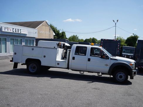 Used 2013 Ford F550 4x4 Crew Cab Super Duty w/ Payload Upgrade Pkg image 7