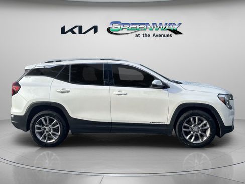 Used 2022 GMC Terrain SLT w/ Tech Package image 5