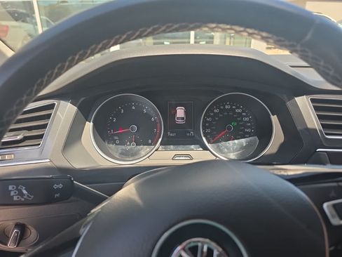 Used 2021 Volkswagen Tiguan SE AWD/4WD image 5