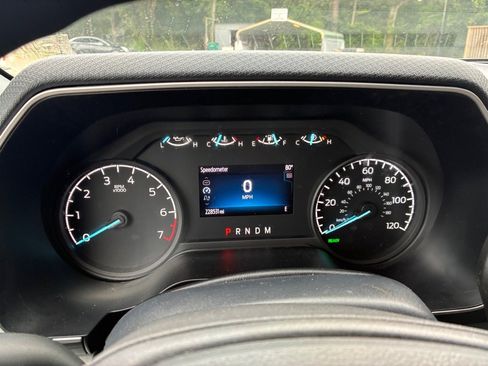 Used 2022 Ford F150 XL w/ Trailer Tow Package image 12