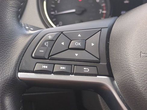 Used 2022 Nissan Rogue Sport SL w/ Premium Package FWD image 27