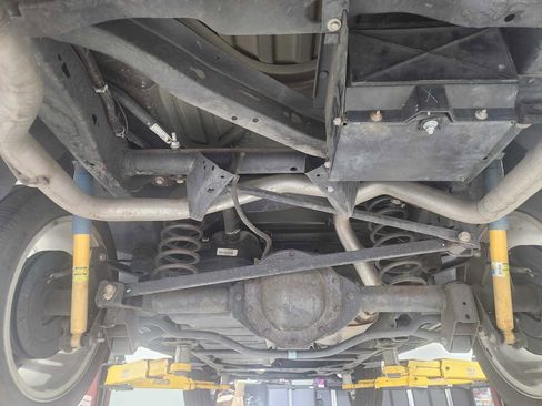 Used 2003 Chevrolet SSR w/ Preferred Equipment Group image 16