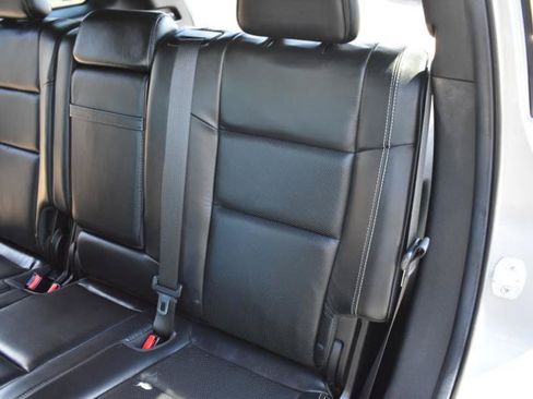 Used 2014 Jeep Grand Cherokee Overland w/ Advanced Technology Group AWD/4WD image 15