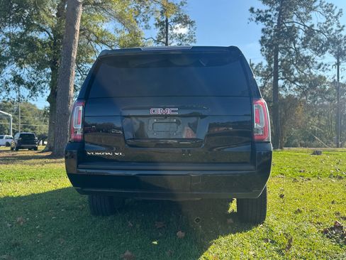 Used 2019 GMC Yukon XL SLT w/ Open Road Package image 5