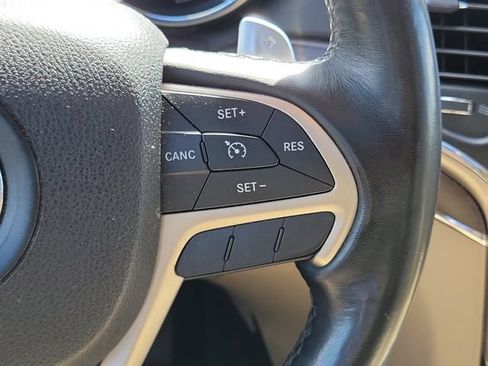 Used 2015 Jeep Grand Cherokee Limited w/ Trailer Tow Group IV AWD/4WD image 12