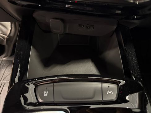 New 2026 Chevrolet Trax RS w/ Driver Confidence Package FWD image 19