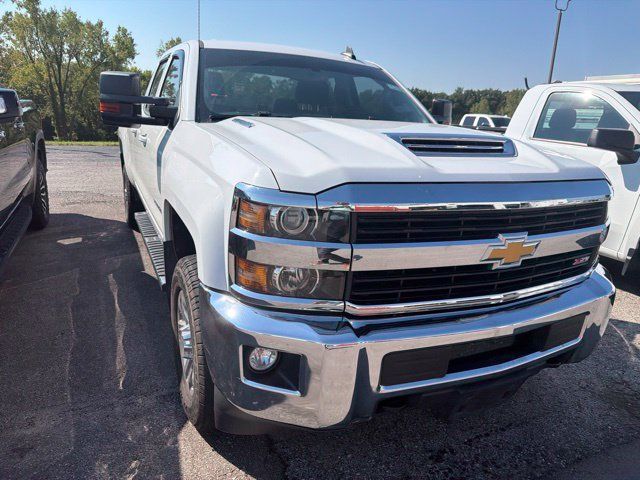 Used 2017 Chevrolet Silverado 2500 LT w/ LT Convenience Package AWD/4WD image 8