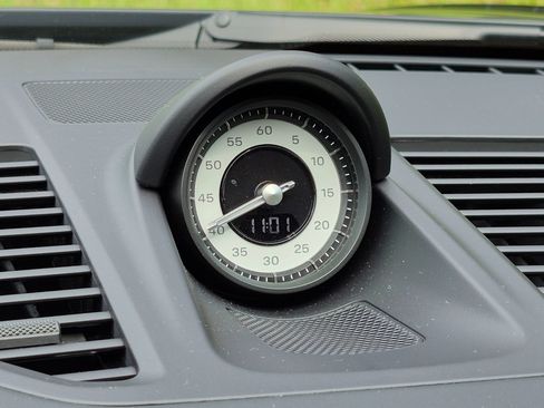 Certified 2026 Porsche 911 Carrera T RWD image 13