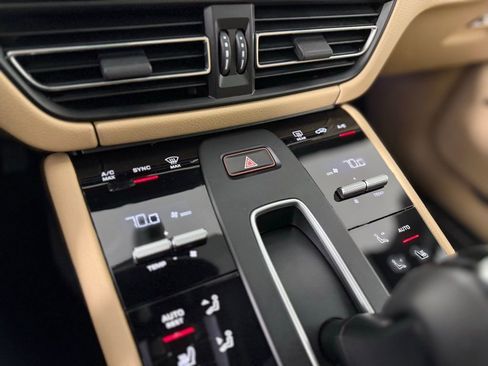 New 2026 Porsche Macan AWD/4WD image 25