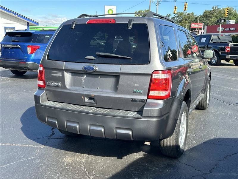 Used 2012 Ford Escape XLT w/ Canadian Winter Pkg FWD image 2