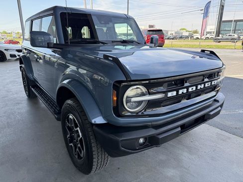Used 2024 Ford Bronco Outer Banks image 3