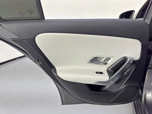 Used 2019 Mercedes-Benz A 220 w/ AMG Line image 41