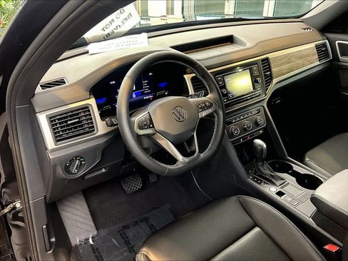 Used 2023 Volkswagen Atlas Cross Sport SE image 33