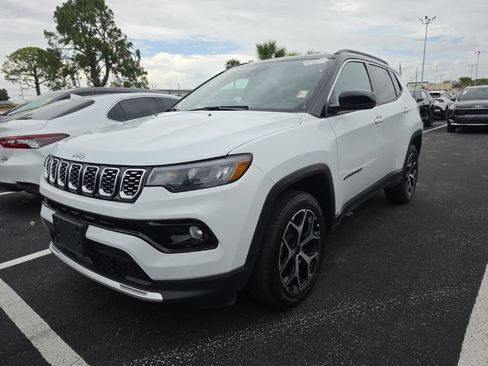 Used 2025 Jeep Compass Limited AWD/4WD image 5