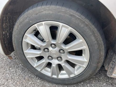 Used 2013 Buick LaCrosse Leather FWD image 8