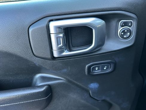 Used 2022 Jeep Wrangler Unlimited Sport image 11