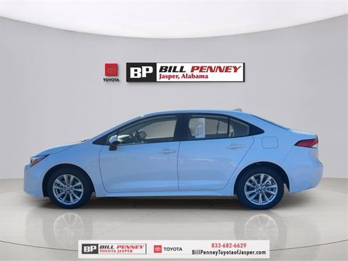 New 2026 Toyota Corolla LE image 2