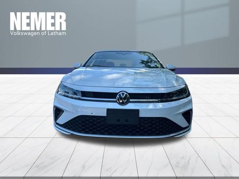 New 2026 Volkswagen Jetta SE FWD image 6