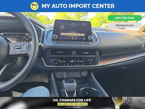 Used 2023 Nissan Rogue SV AWD/4WD image 19
