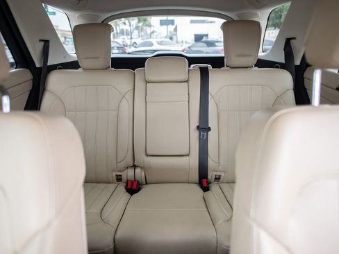 Used 2017 Mercedes-Benz GLE 350 w/ Premium 1 Package image 31