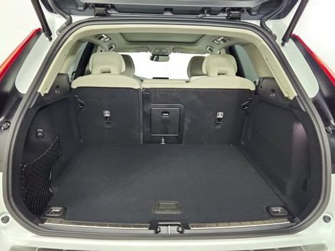 Used 2027 Volvo XC60 B5 Ultra AWD/4WD image 43