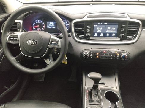 Used 2019 Kia Sorento L FWD image 22