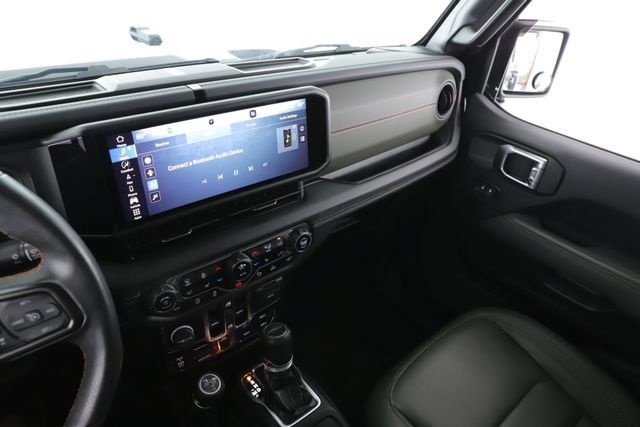 Used 2024 Jeep Gladiator Mojave AWD/4WD image 27