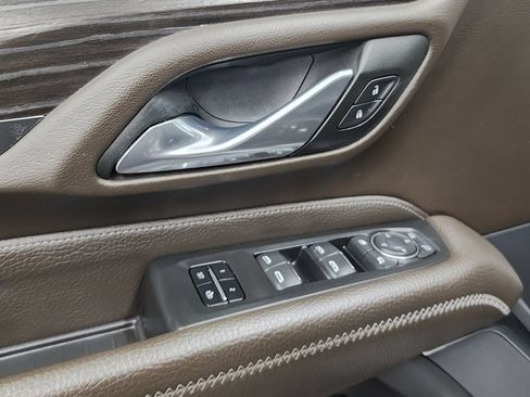 Used 2023 GMC Yukon Denali AWD/4WD image 10