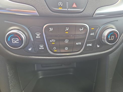 Certified 2023 Chevrolet Equinox LT AWD/4WD image 18