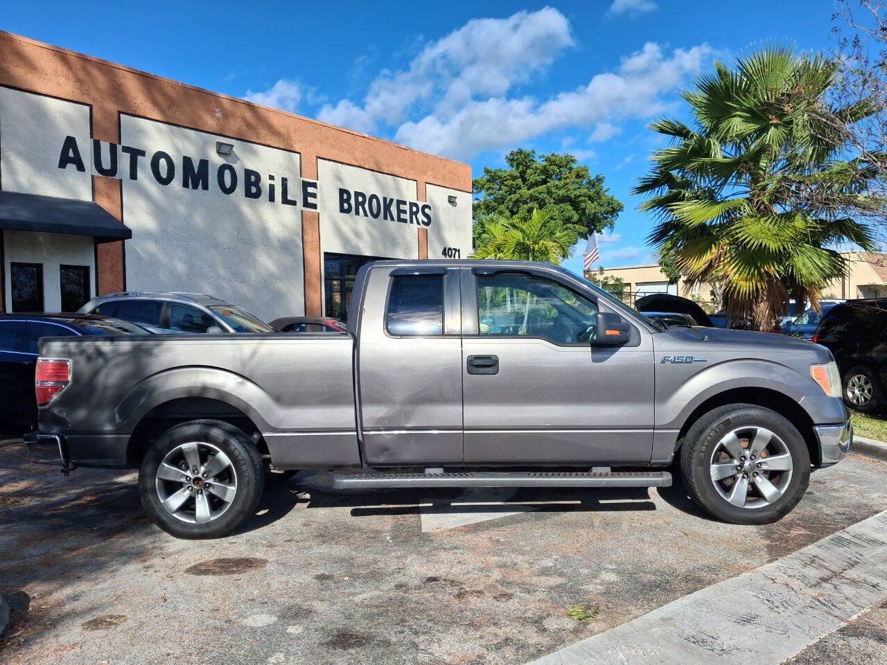 Used 2010 Ford F150 XLT RWD image 1