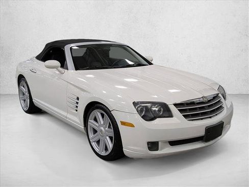 Used 2005 Chrysler Crossfire Limited image 3