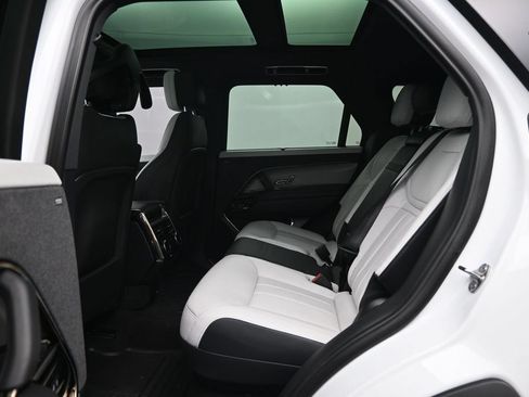 Used 2025 Land Rover Range Rover Sport Dynamic SE AWD/4WD image 25