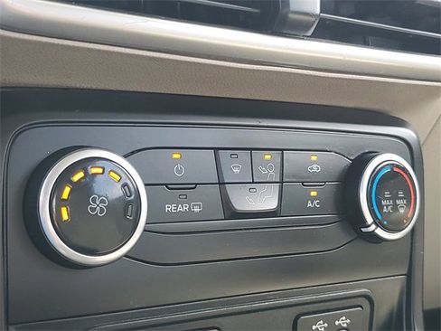 Used 2021 Ford EcoSport S image 23