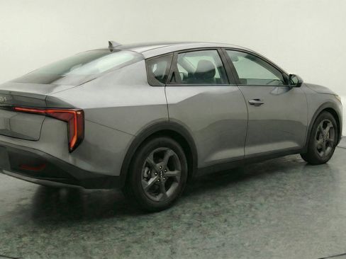 Used 2025 Kia K4 FWD image 9
