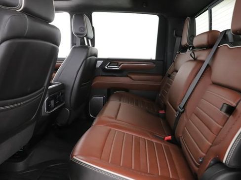 Used 2024 GMC Sierra 2500 Denali Ultimate AWD/4WD image 30