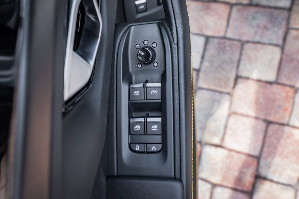 Used 2023 Lamborghini Urus S AWD/4WD image 19
