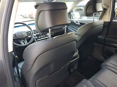 Used 2025 Genesis GV80 2.5T Standard image 12